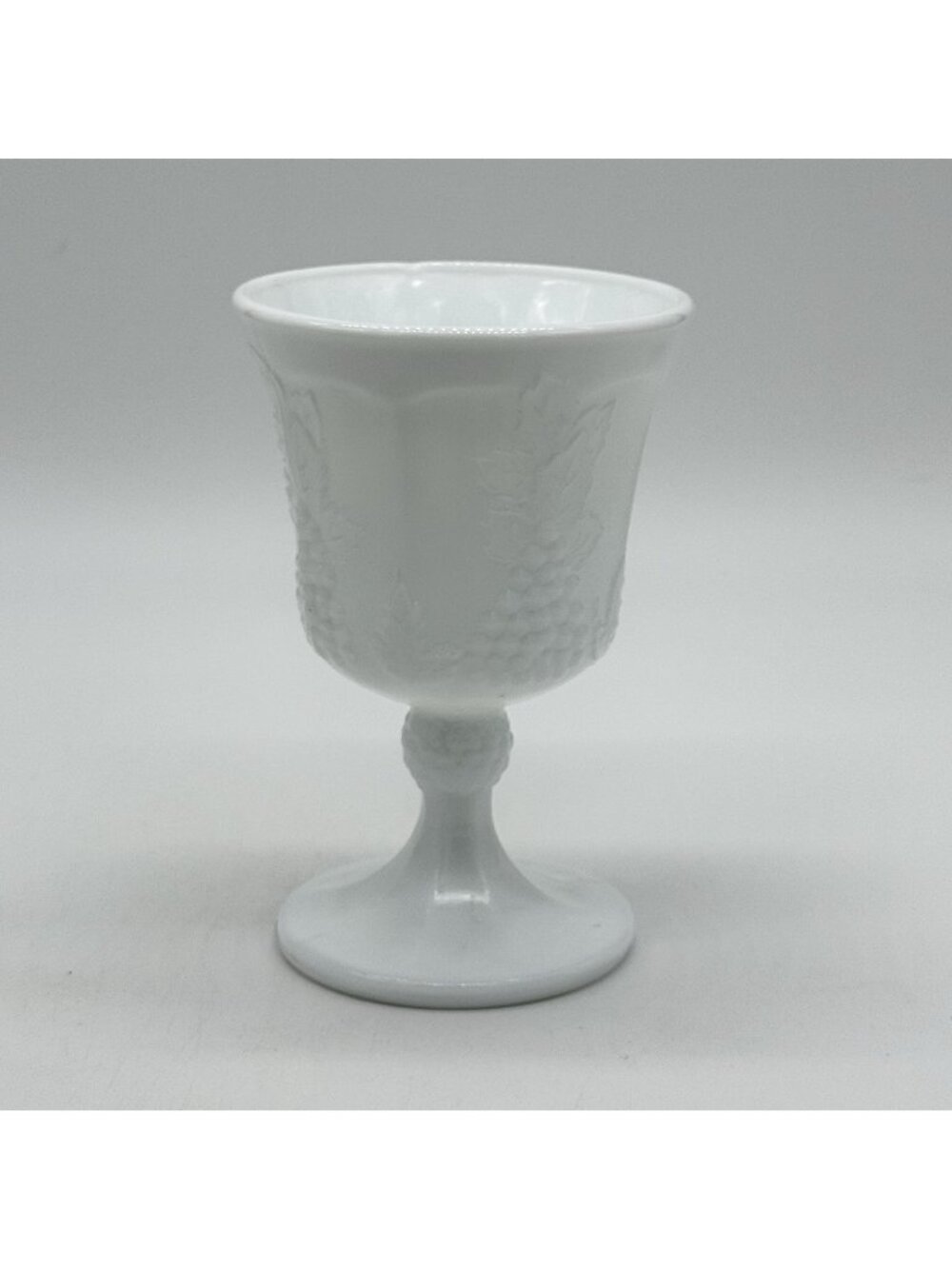 Vintage Colony / Indiana Glass Harvest Grape Milk Glass Footed Water Goblet 6"
